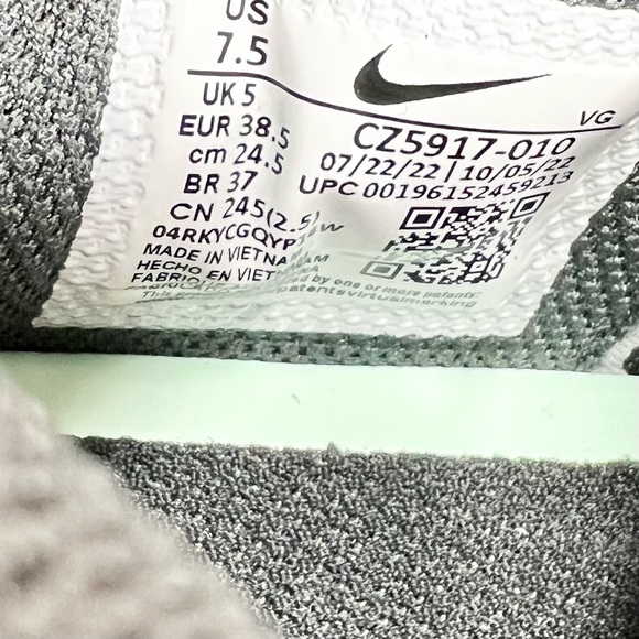 NEW Nike Women’s Hyperdiamond 4 Elite Softball Cleats Black Size 7.5 - Picture 7 of 8